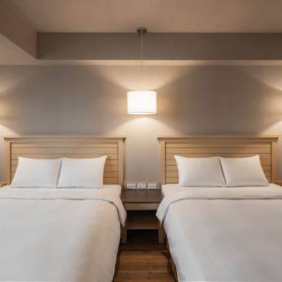 溫馨四人房 康橋商旅（高雄六合夜市七賢館）優惠