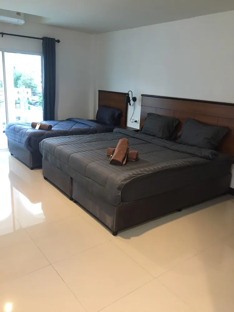 ห้องมาตราฐานสามท่านพร้อมระเบียง