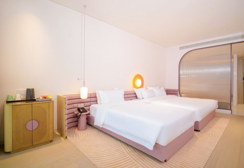 Xiao Haisen Family Room
