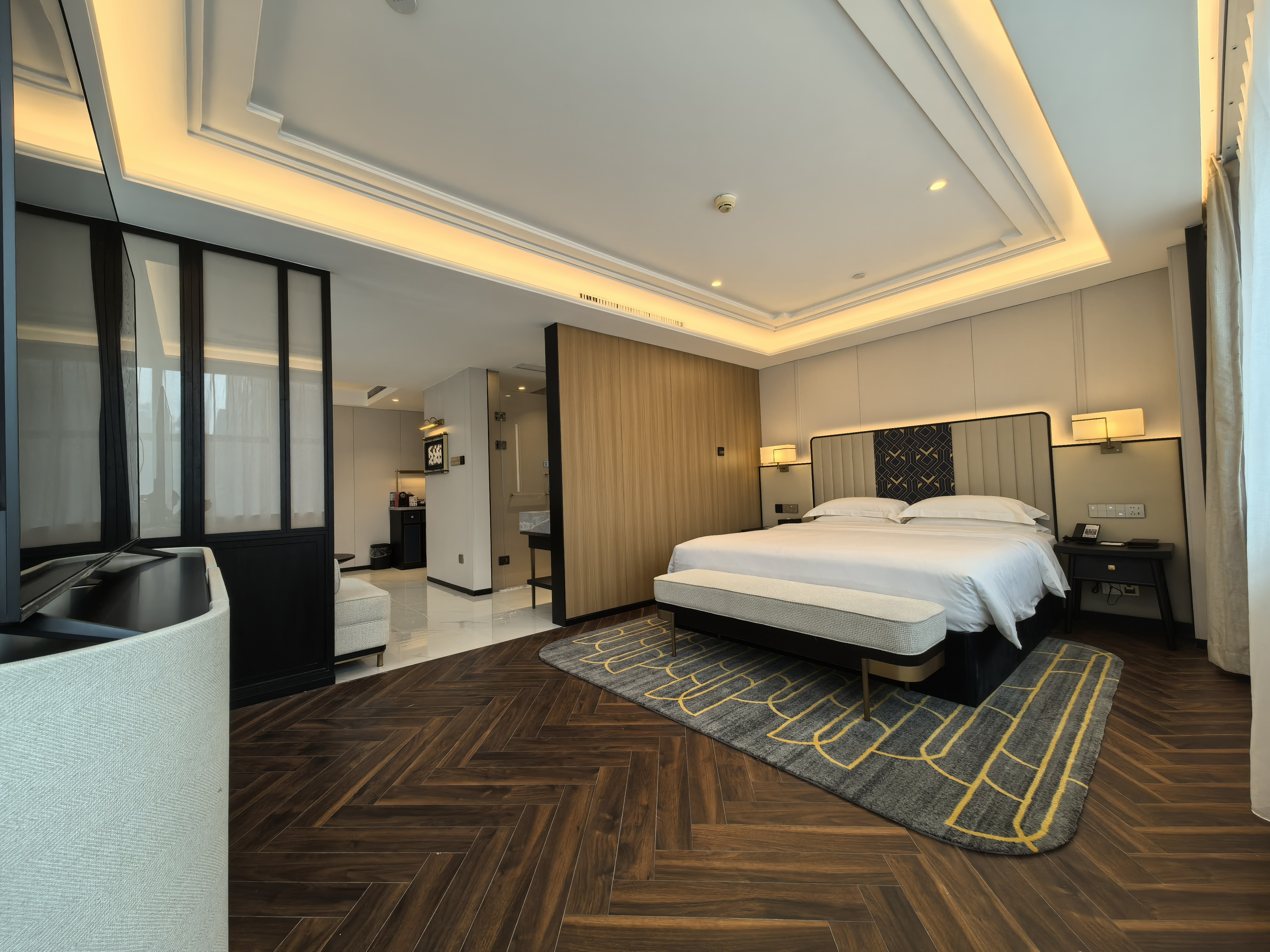 行政尊享套房（功夫茶具-乳胶枕头-智能客控）