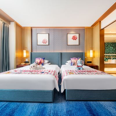 家庭房（記憶棉枕+MINI吧） 鉑麗斯國際大飯店（威海高鐵站韓樂坊店）優惠