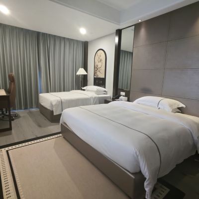 尊享家庭房 首旅南苑雲薈飯店（寧波南部商務區羅蒙環球樂園店）優惠