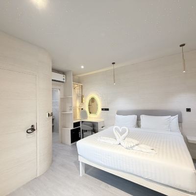 Deluxe Room Little Loft Hotel Promo Code