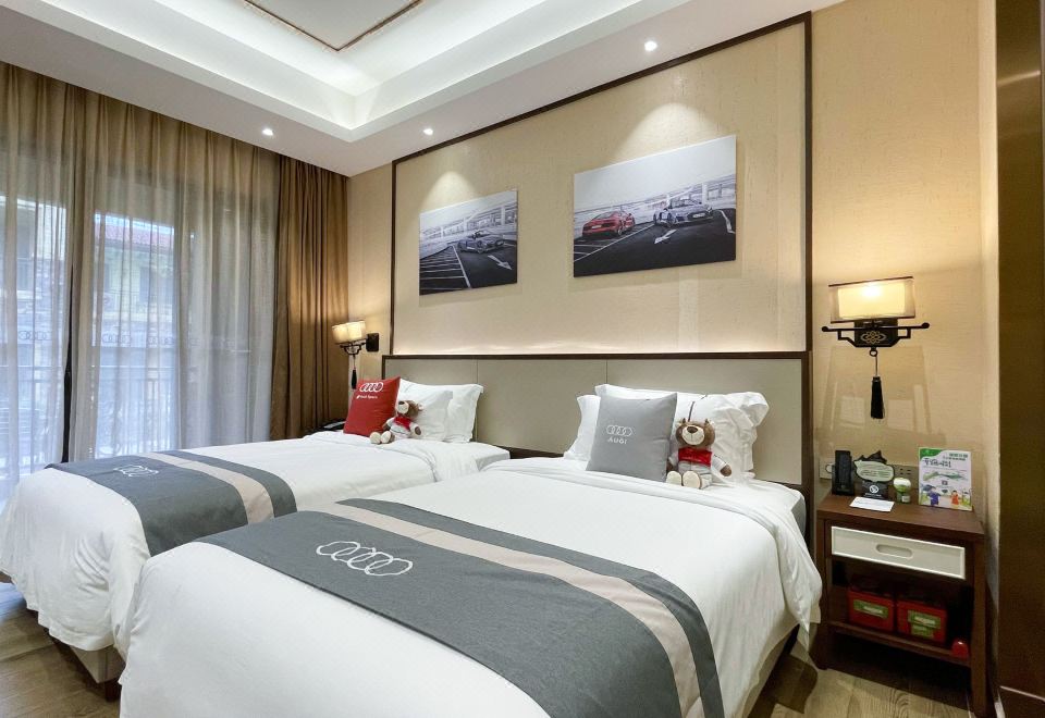 Yuetianxia Hot Spring HotelAudi Themed Panoramic Waterside Hot Spring Three-Bedroom Villa - Garden Tub