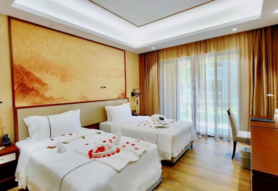 Yuetianxia Hot Spring HotelRiverside Detached Hot Spring Courtyard Three Bedroom Villa