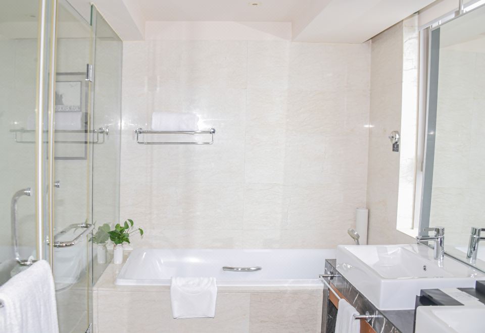 Swiss Grand NanchangExecutive Luxury Suite