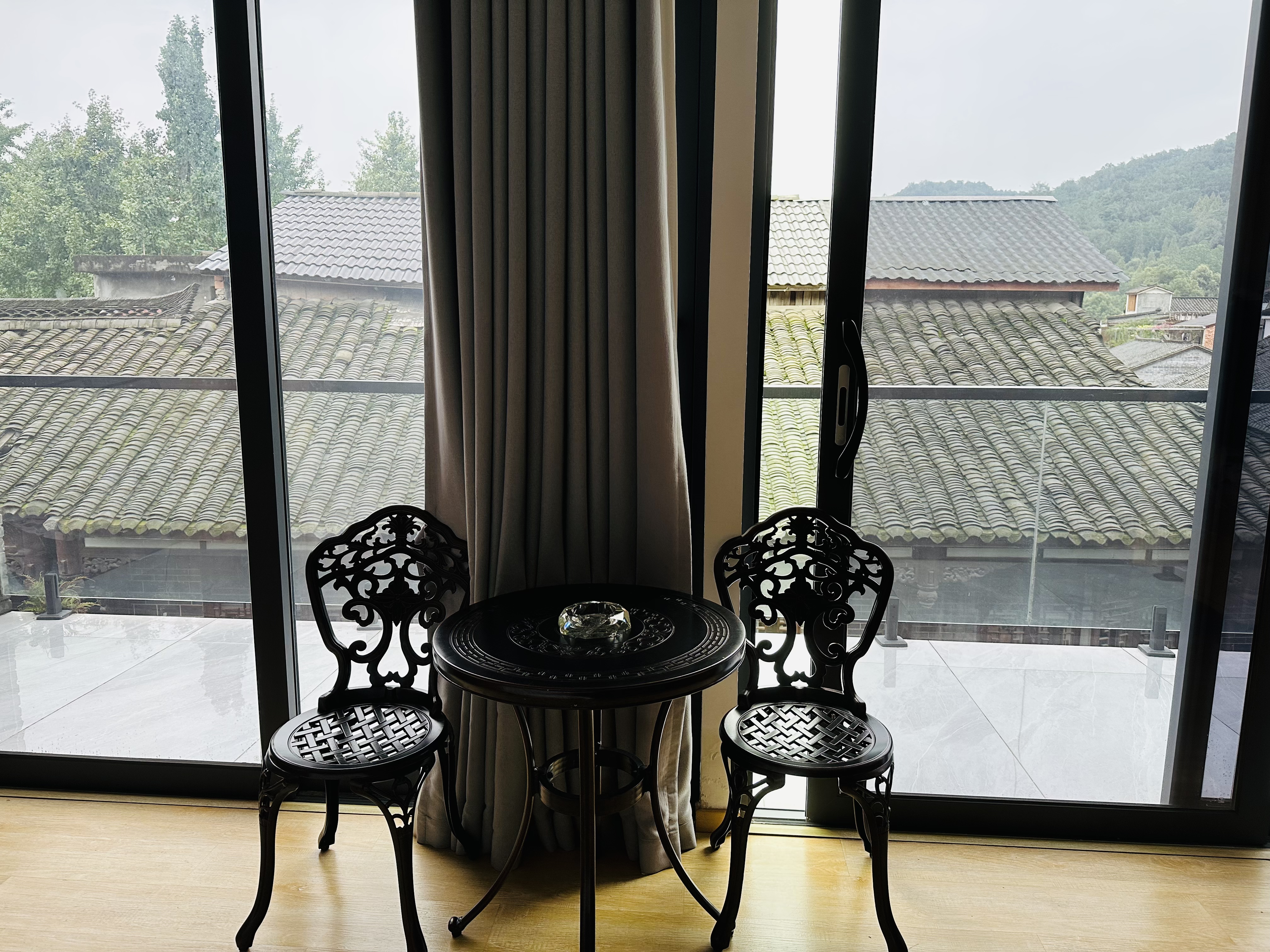 观景露台家庭套房两居室