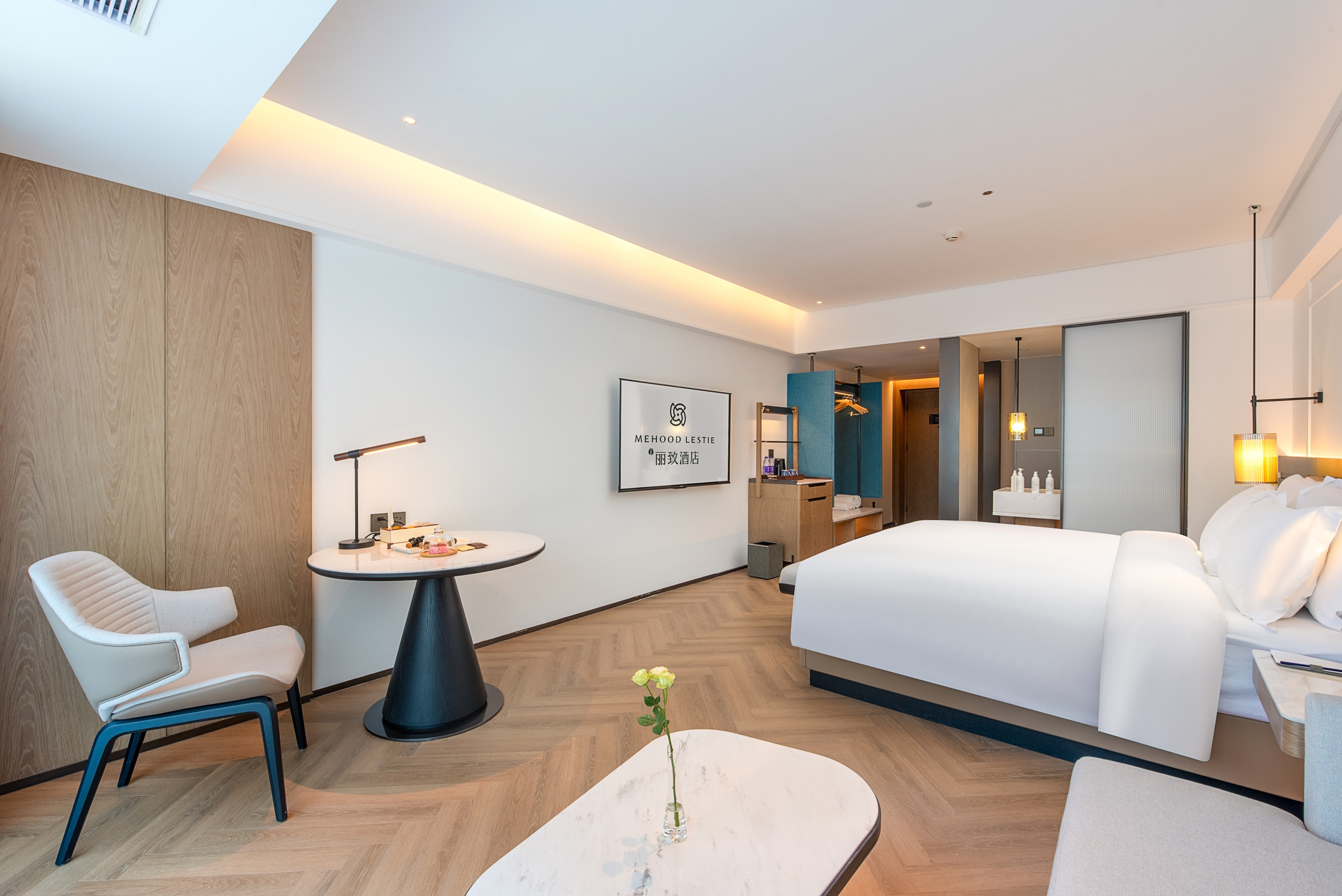 丽致行政大床房（静谧空间+智能客控+Mini冰箱）