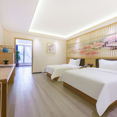 婉珞府·豪華套間（金可兒舒睡床品+庭院觀景） 烏魯木齊頤中園飯店（紅山人民公園店）優惠