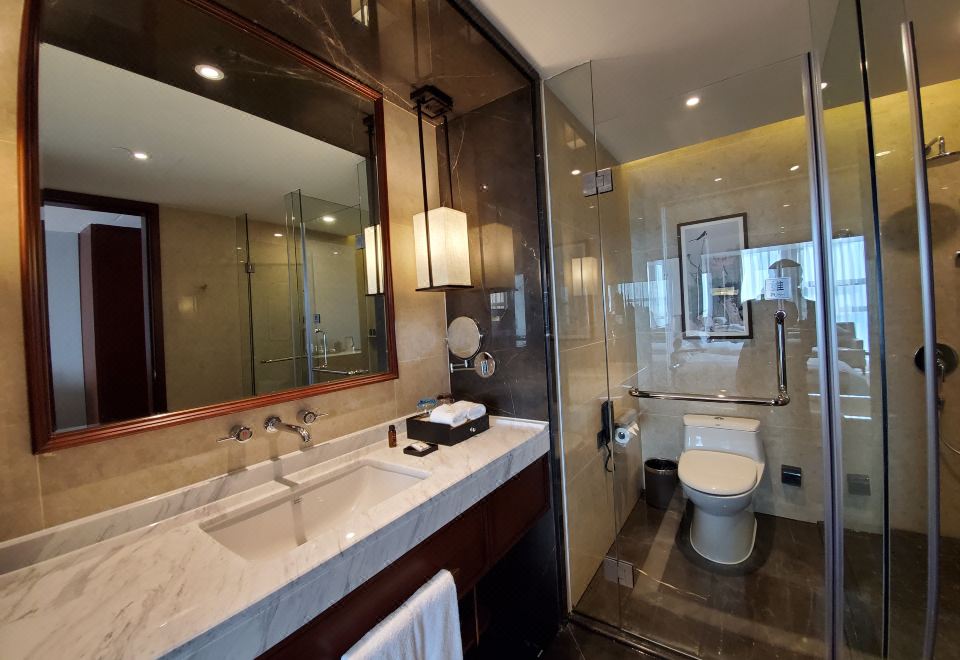 高级湖景双床房+俯瞰白石湖夜景