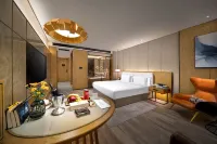 Daqing Royal Maple Hotel (Saltu Dawn Lake Shop )