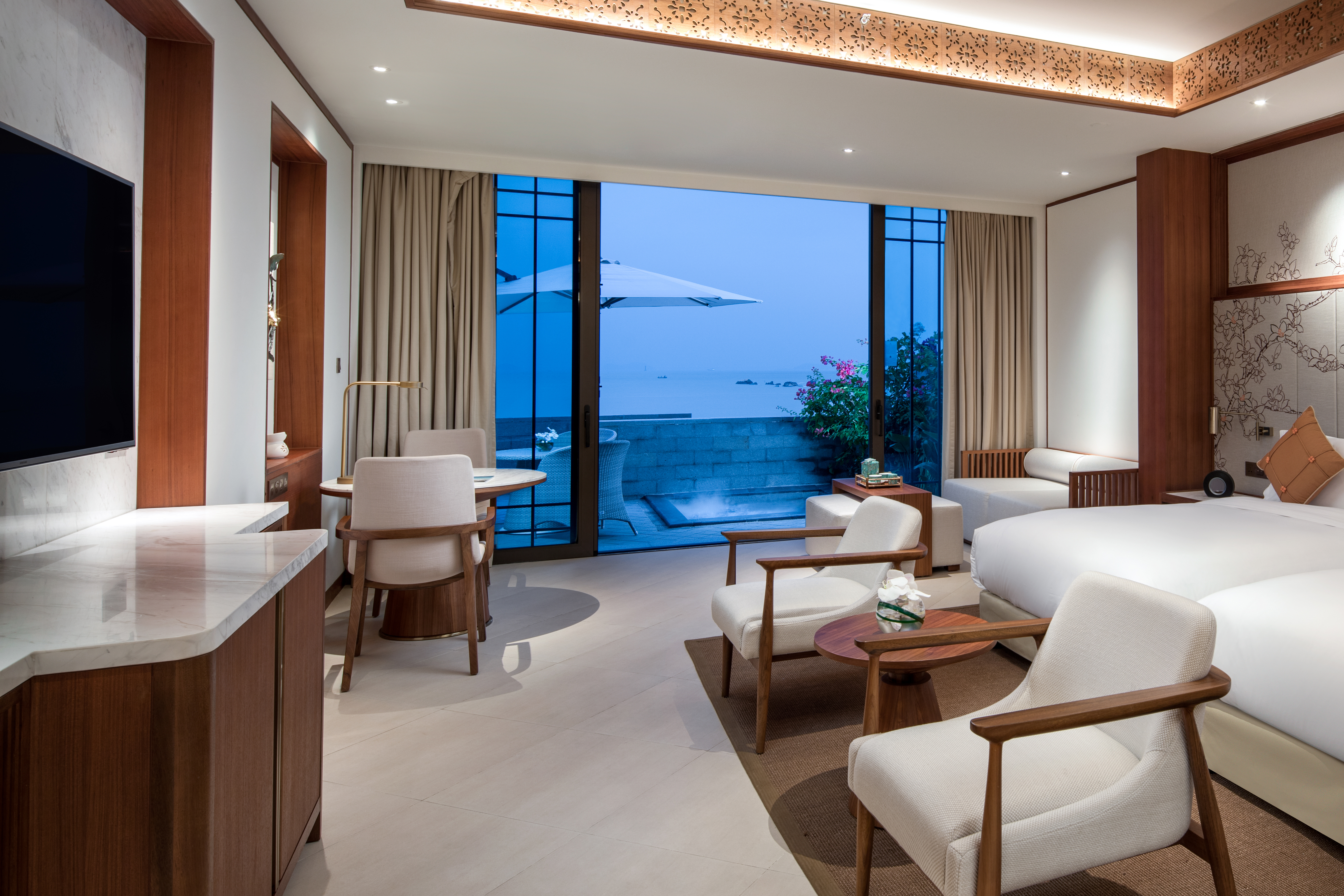 庭院泡池双床房