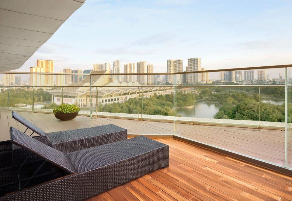 JW Marriott Hotel HanoiExecutive Suite Lake View, Balcony, Executive Lounge Access