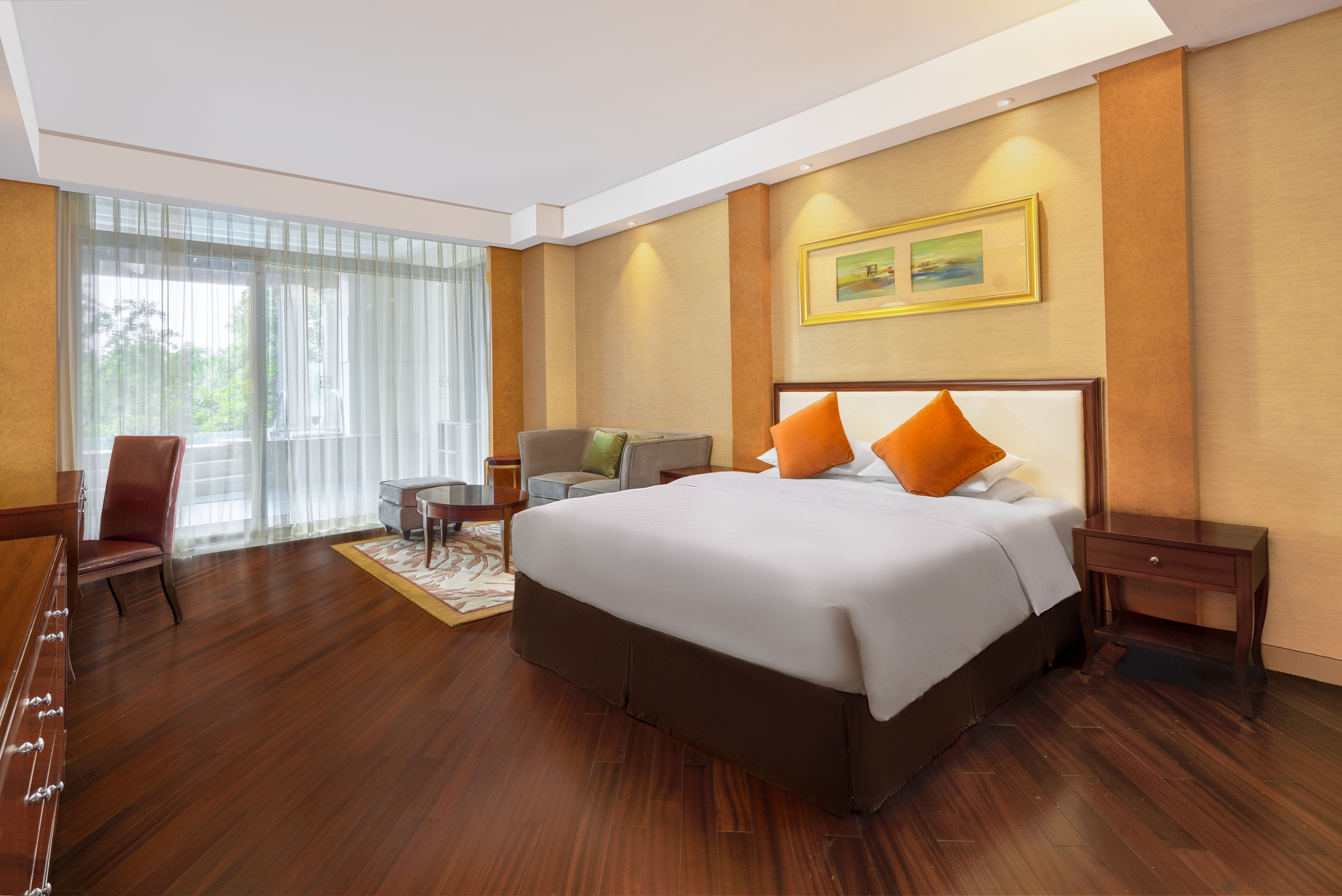 1号楼泳池景观亲子套房