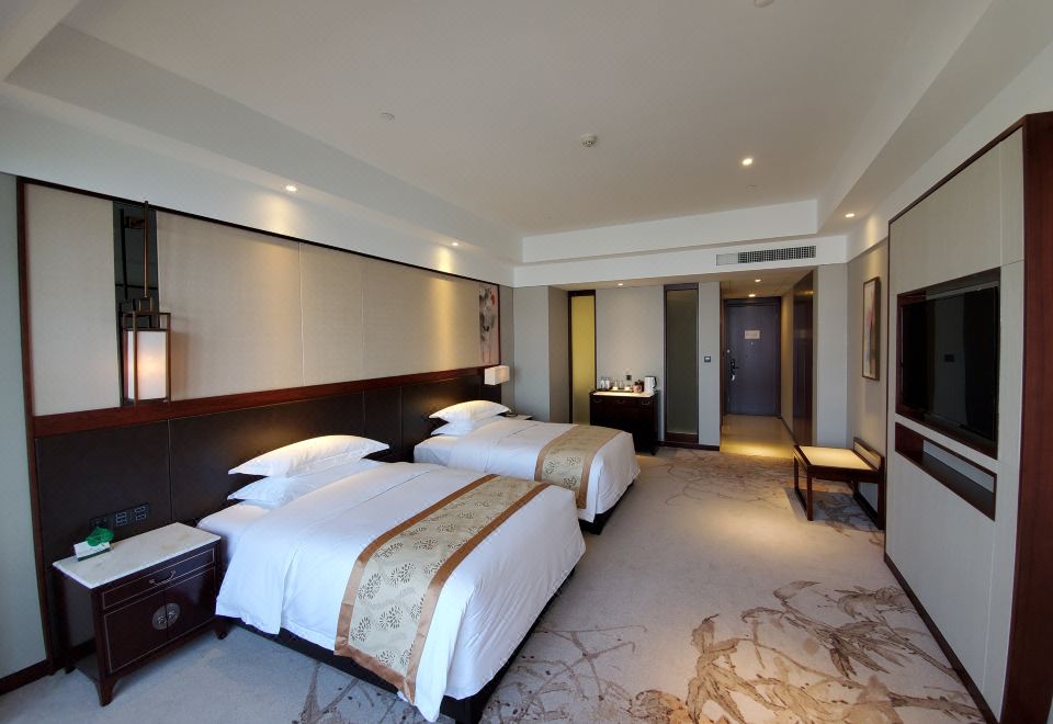 高级湖景双床房+俯瞰白石湖夜景