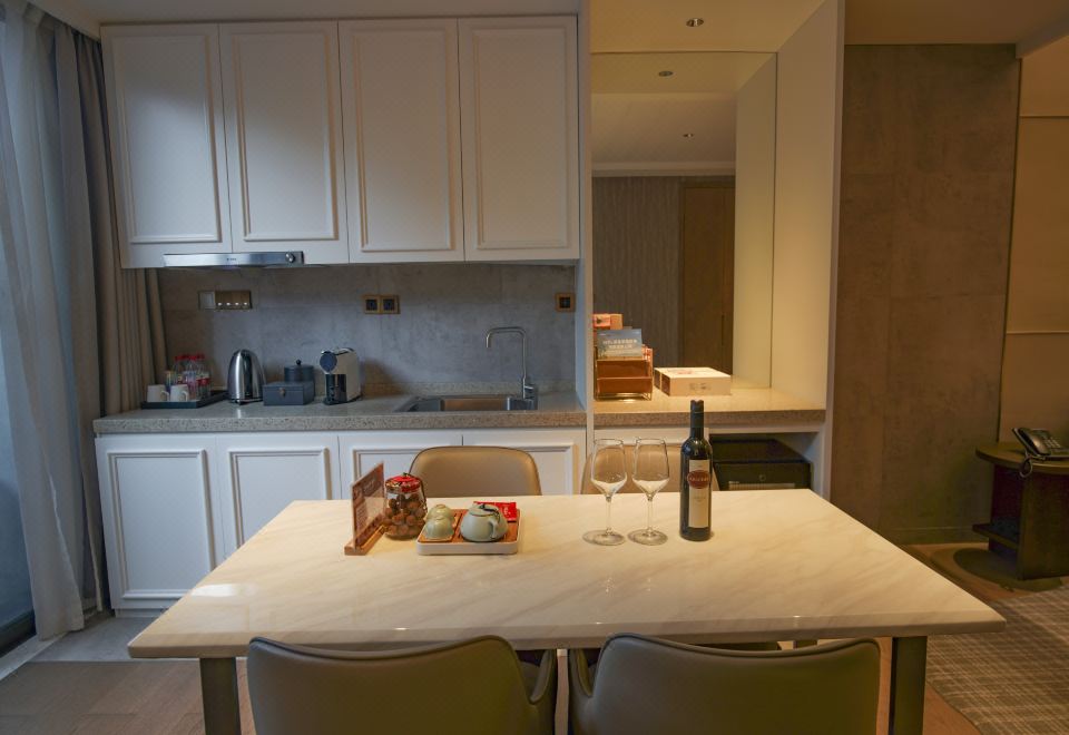 環游·奧地利黑膠醉響庭院私湯大床別墅