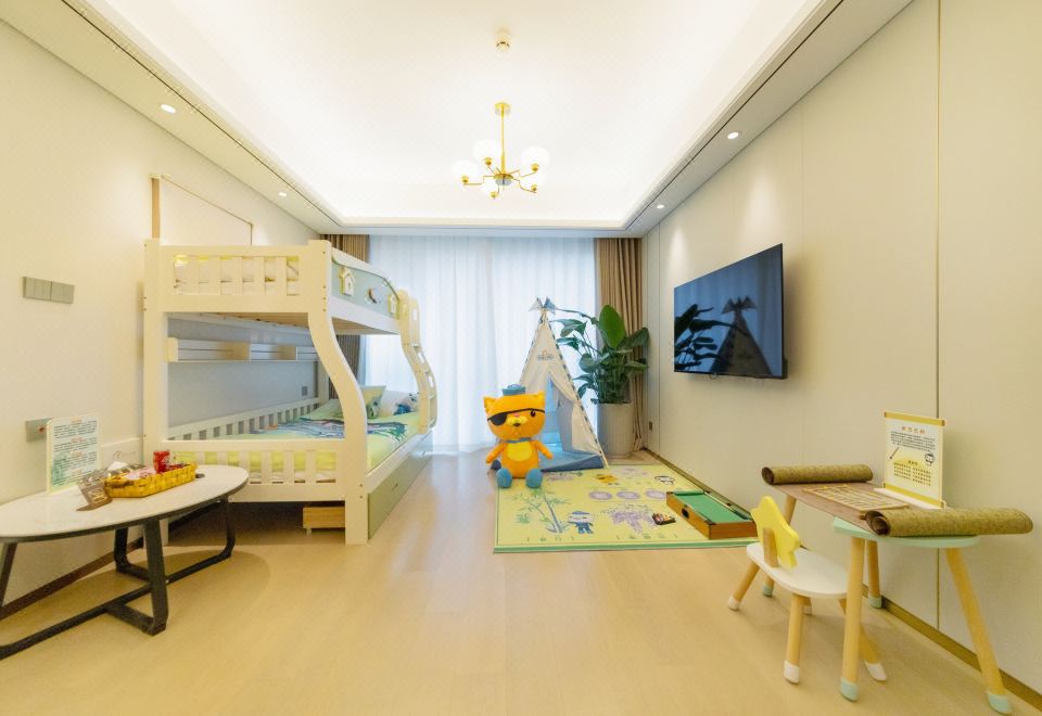 海底小縱隊親子露臺家庭房