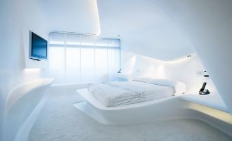 Hotel Puerta America - Housity