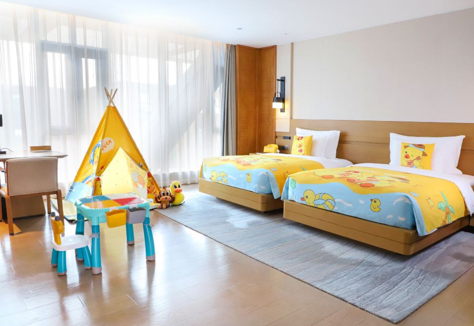 小黄鸭亲子主题房