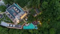 Zhangjiajie Qishi Li Cave Homestay (National Forest Park Flagship Store) Hotels in 
