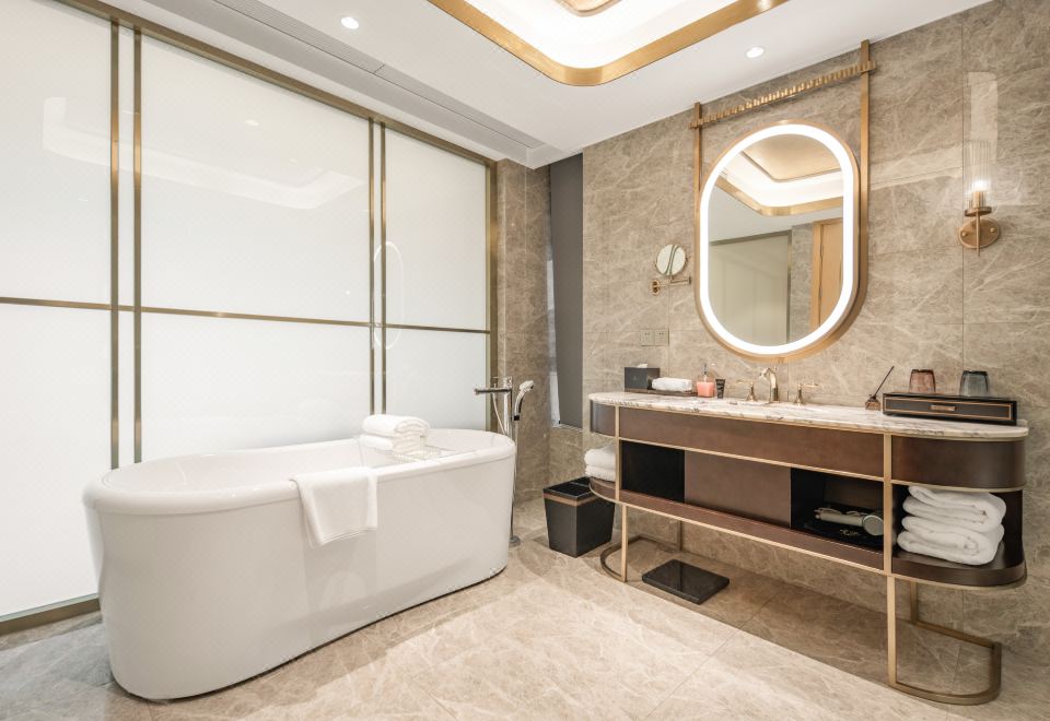 别墅近水露台双床房