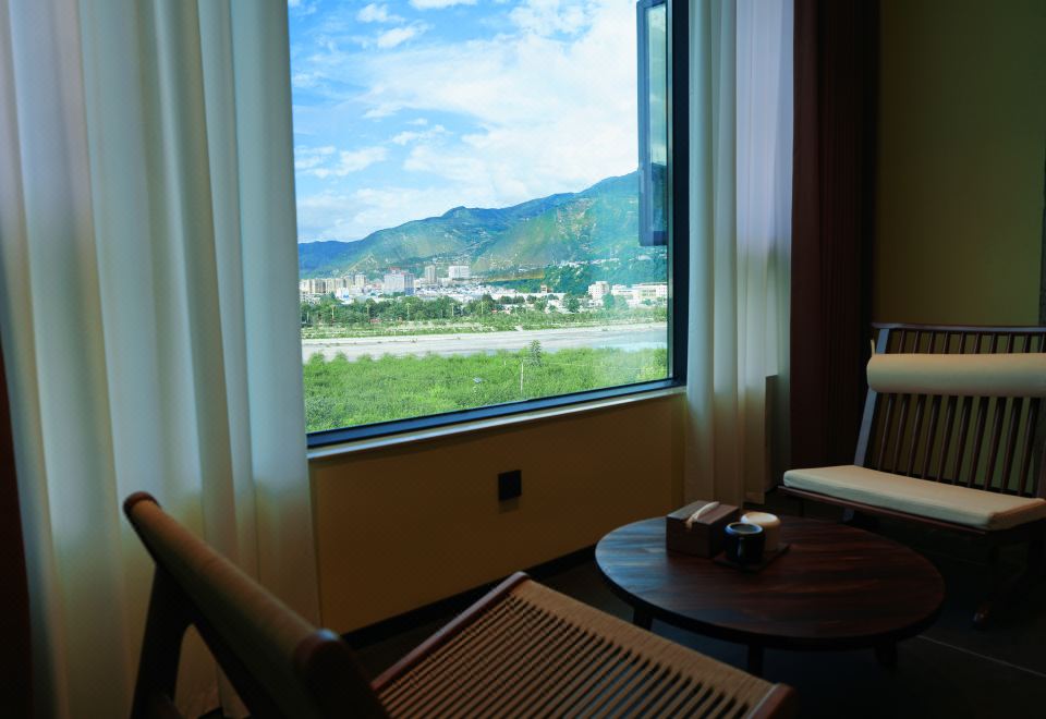 识卿·山景私汤地暖大床房﹤全屋智能+安睡床品﹥