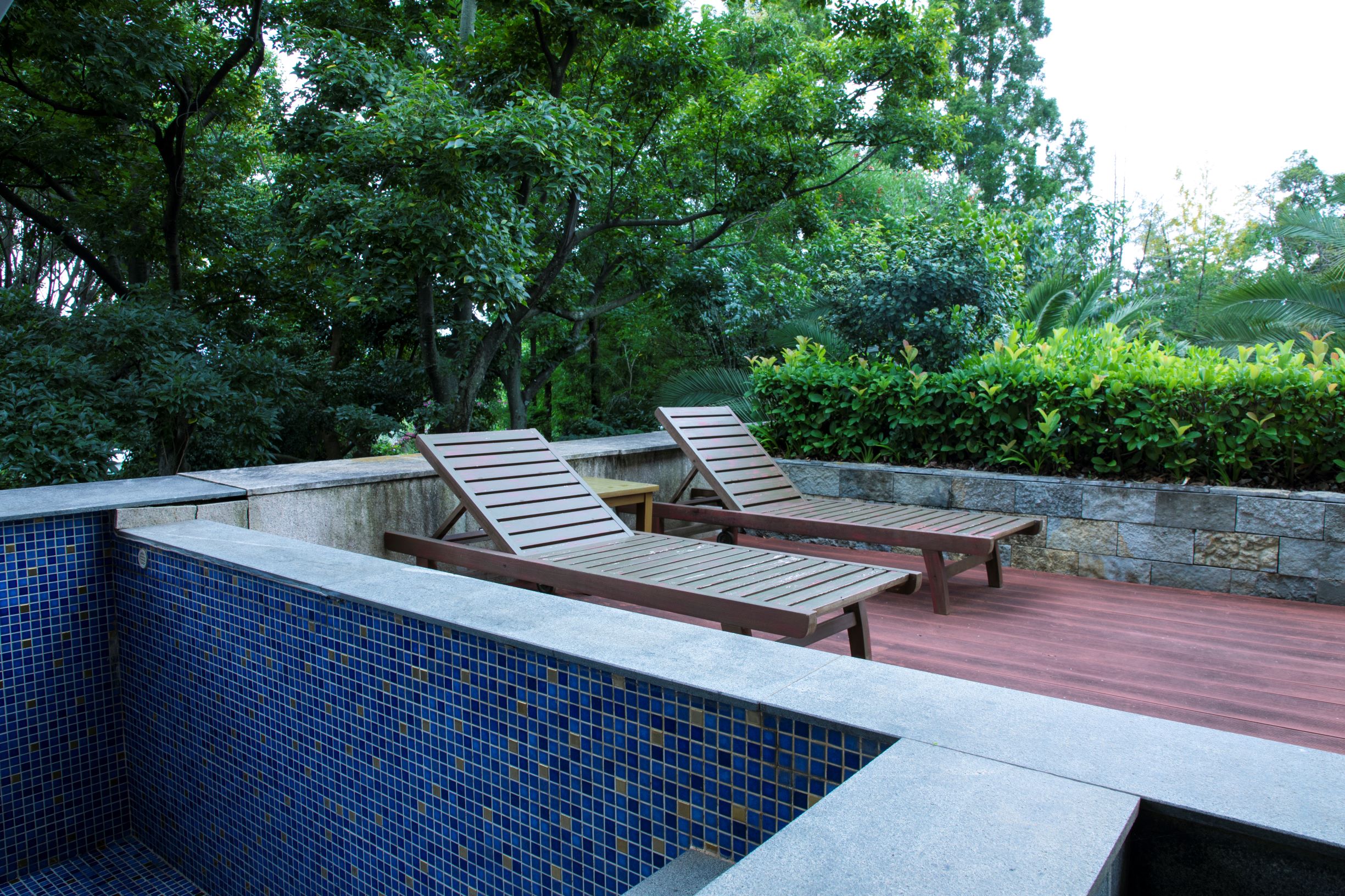 别墅露台泡池套房