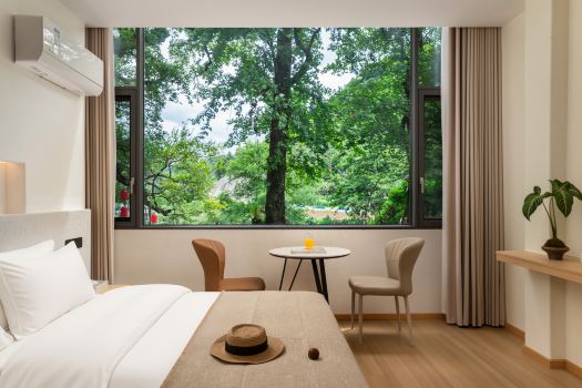 Lanyue Hotel