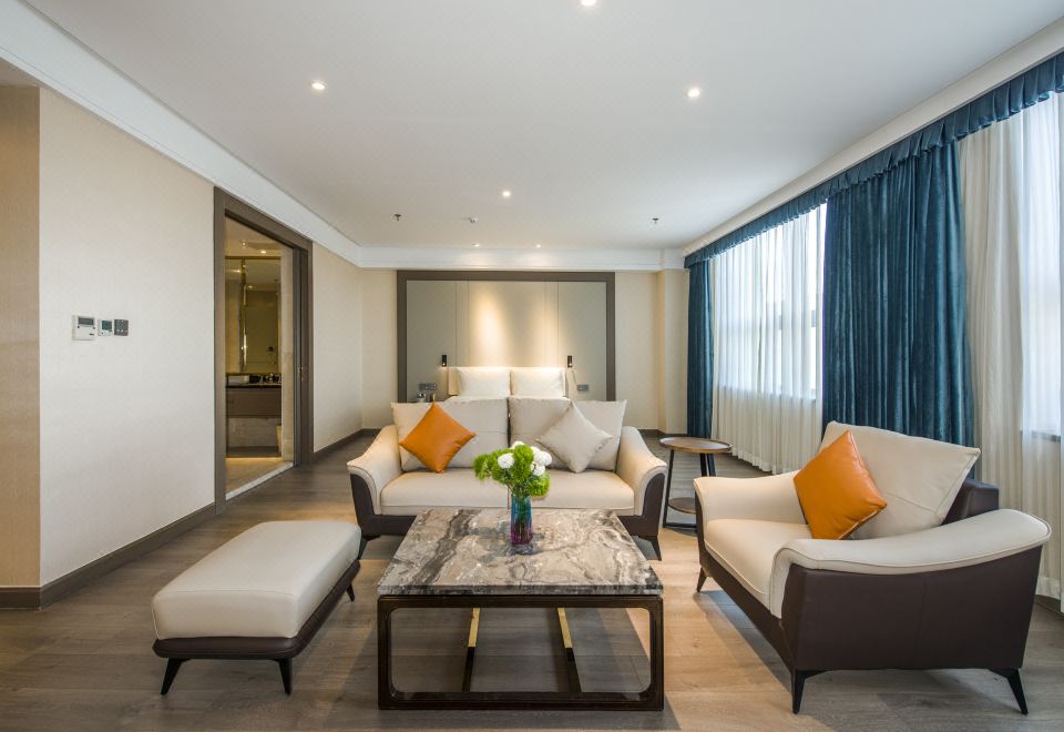 Yangjiang Jiangcheng Junyi Square Atour X HotelMini Premier Room (Double Bed) (Bathtub, Living Room)