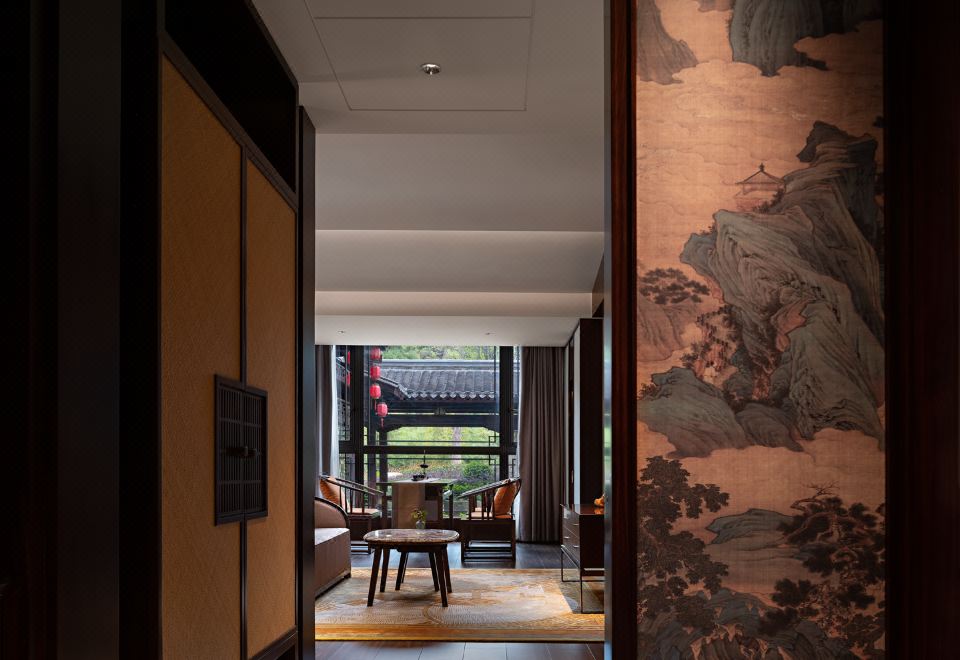 Hengdian Film and Television City Longjing Yuyu Yinshu Deluxe Queen Room