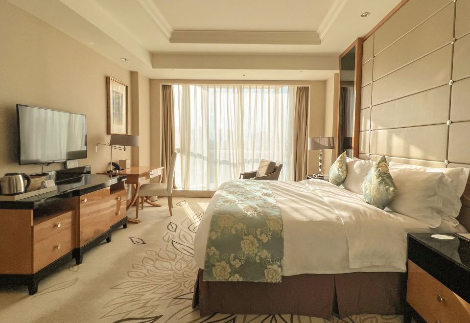Queen Room
