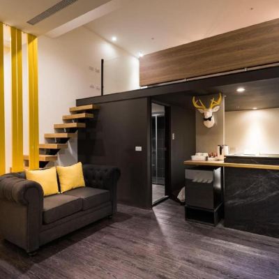 高級樓中樓四人房-無窗 凝萃文旅台中車站店優惠