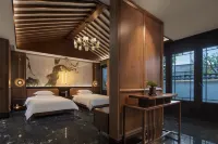 MOONRISE HOTELS & RESORTS