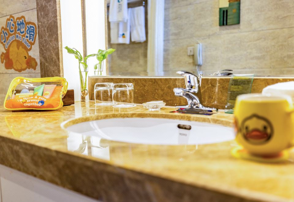 小黄鸭主题亲子套房