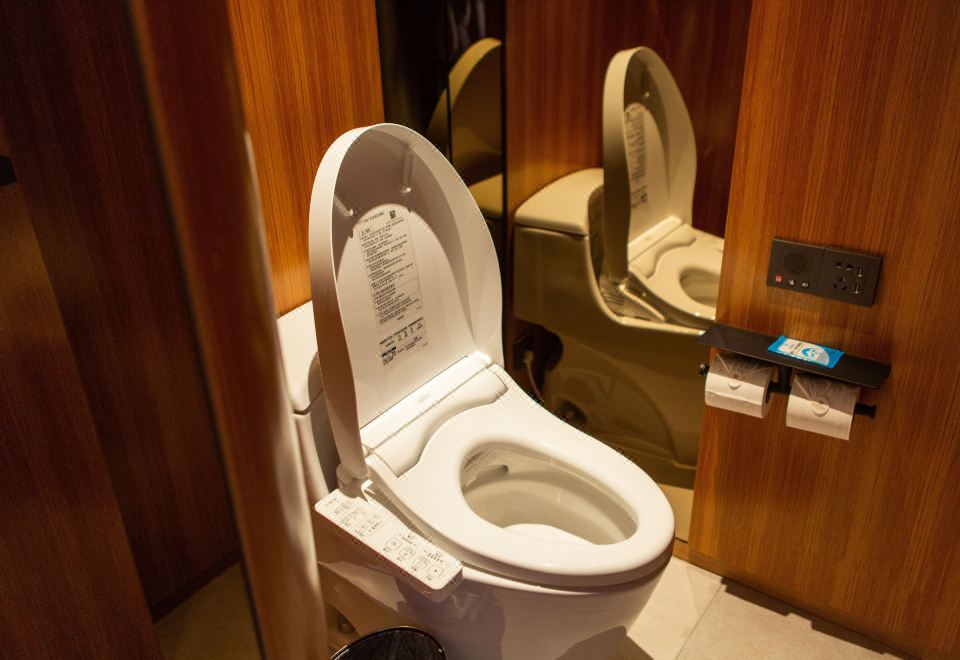 Elegant Superior Room (Double Bed)