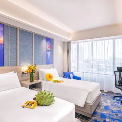 Premier Twin Room Royal Plaza on Scotts Promo Code