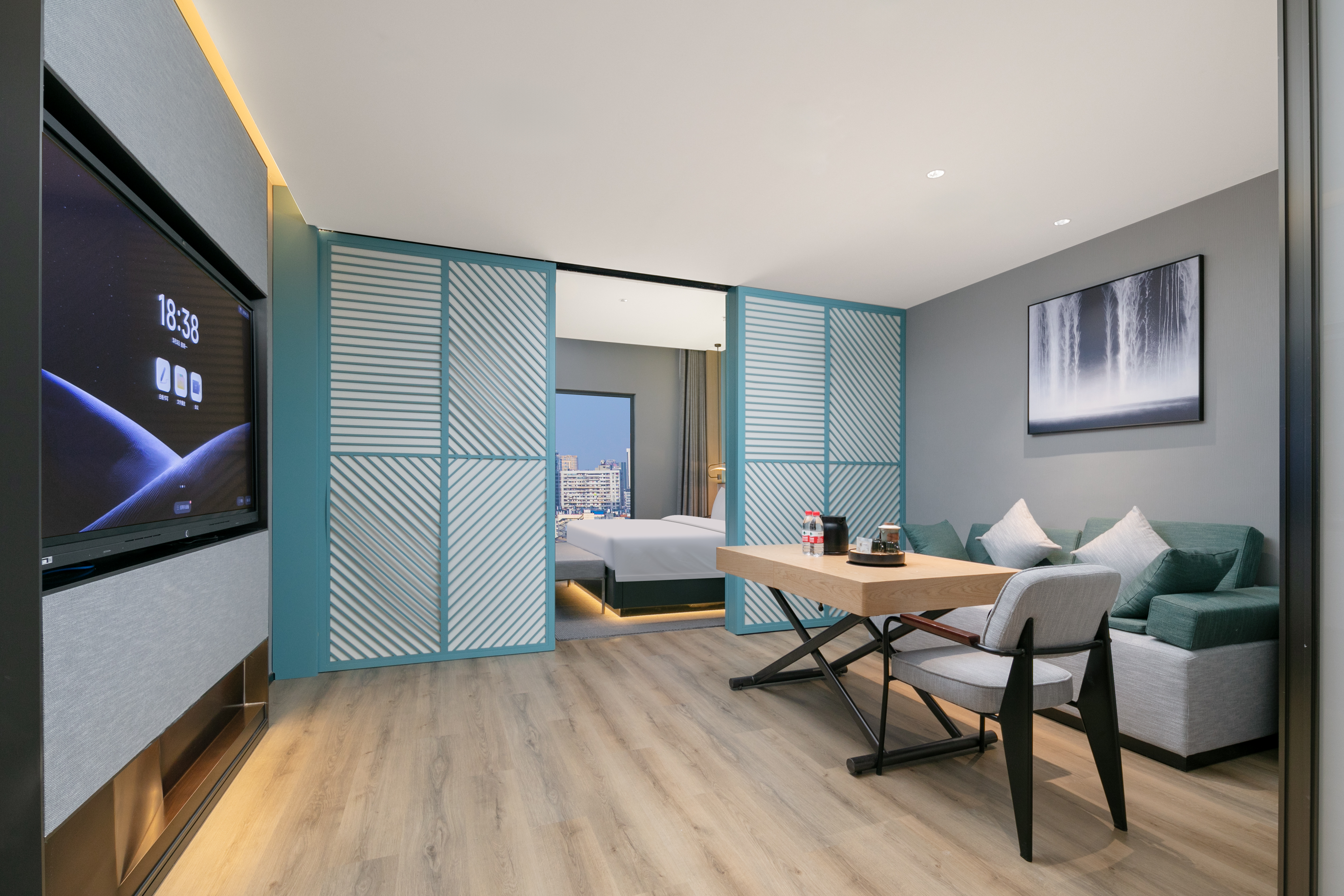 豪华套房（超大会客厅+阳光满屋）