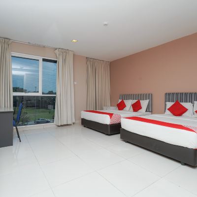 Family Suite Kupon OYO 90100 Bangi Gateway Hotel