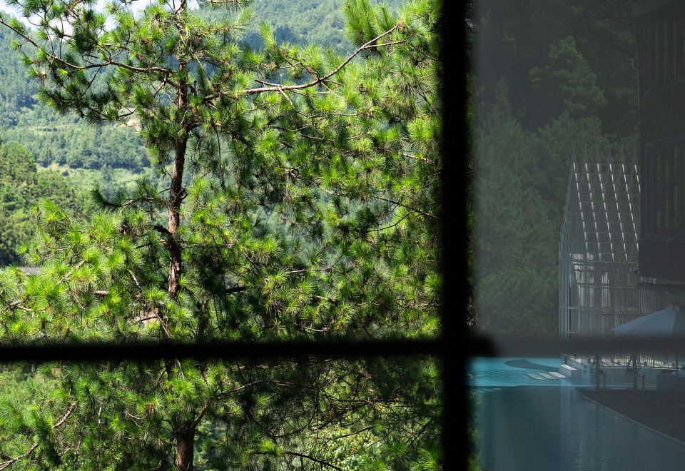 梧影.阳台观景家庭房-零压床垫︱智能客控︱极米投屏