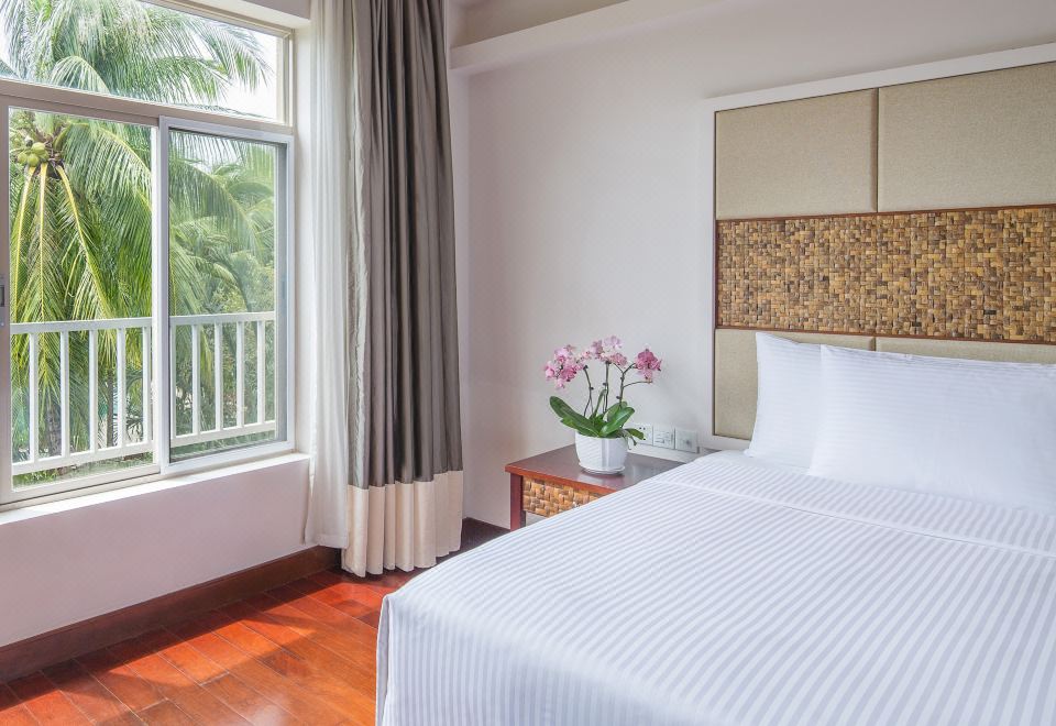 美爵高級大床房（園景）