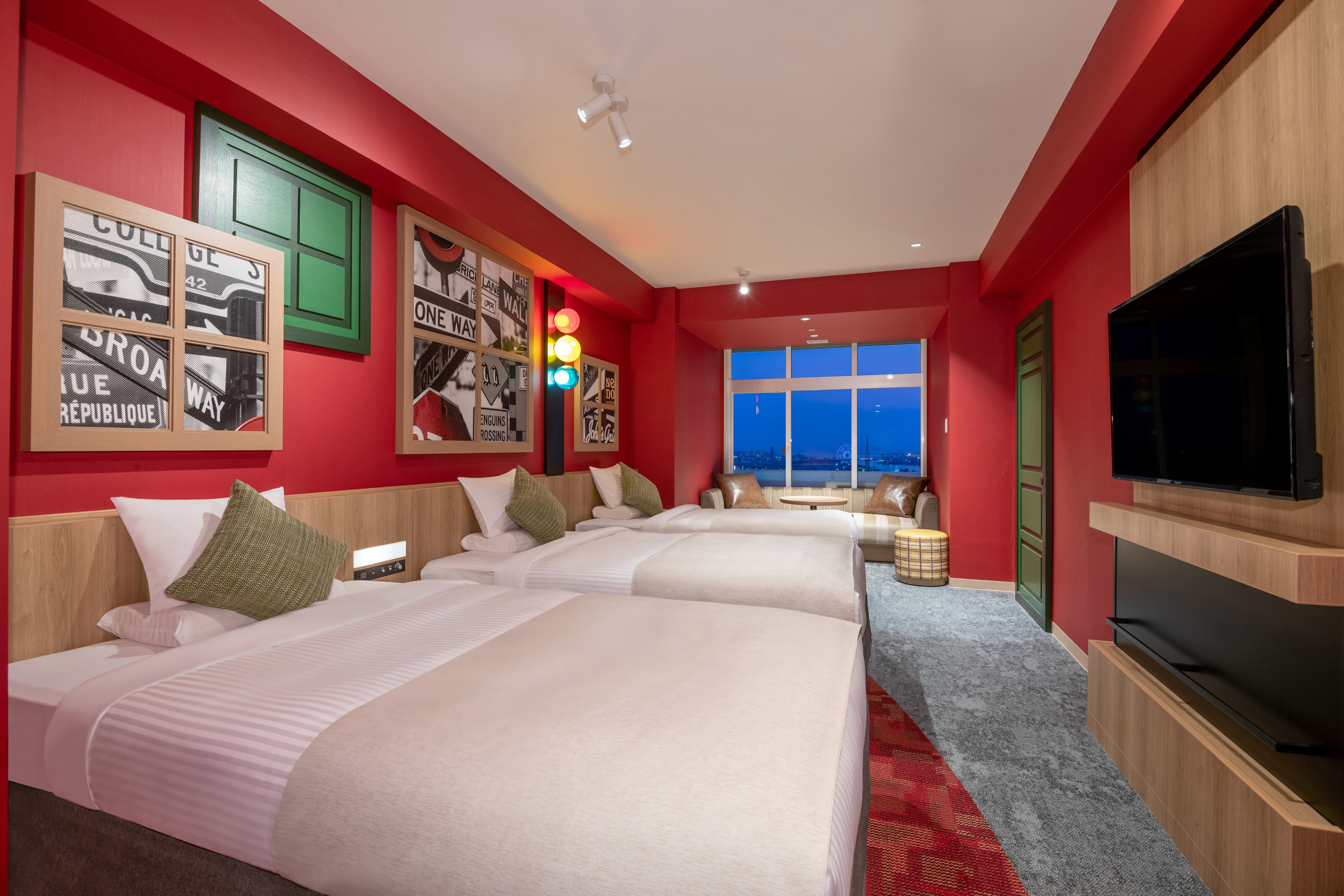 魔幻舞台三人房