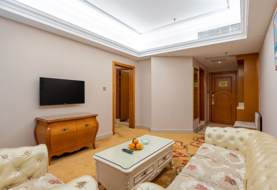 豪华套房（舒适商务办公+功夫茶具）