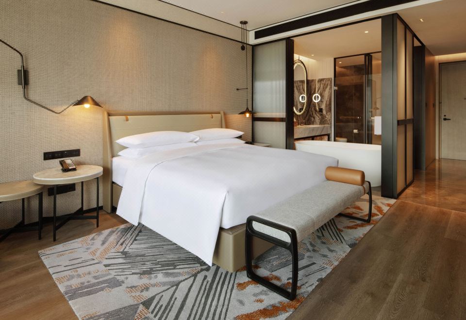 豪華江景大床房