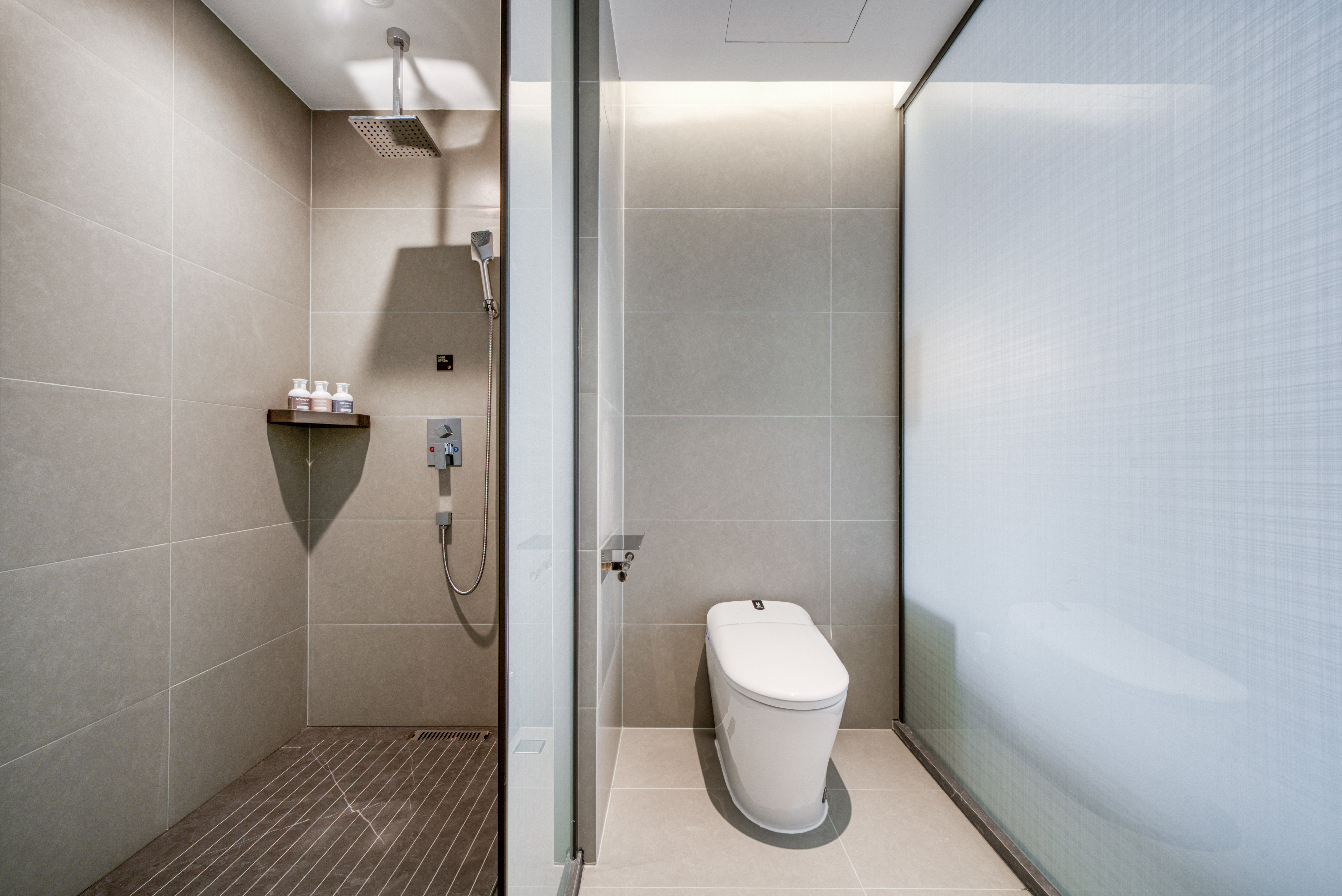 曼享行政双床房-智能客控+全景落地窗