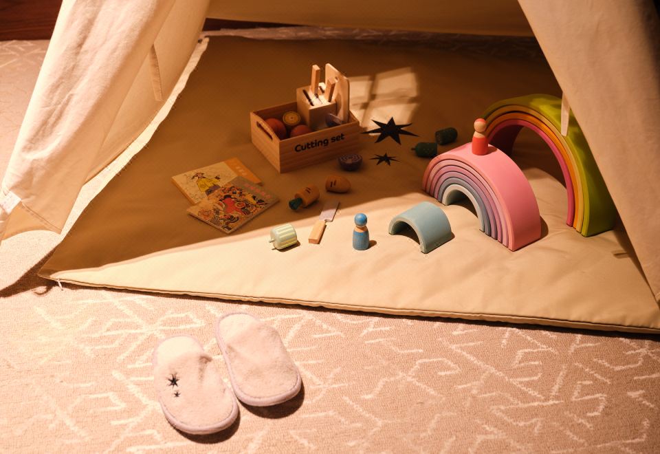 Capella Shanghai Jian Ye LiFamily Moment-Shikumen Villa Twin