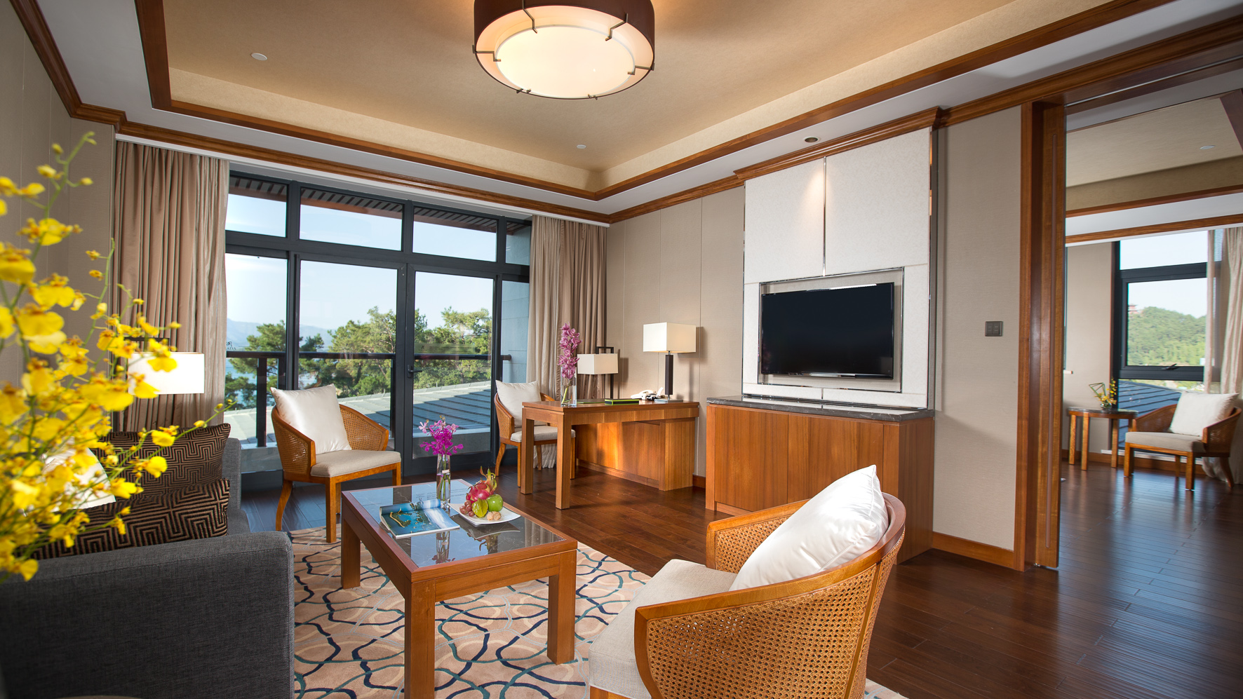 Narada Qiandao Lake Resort Executive Lake-View Suite