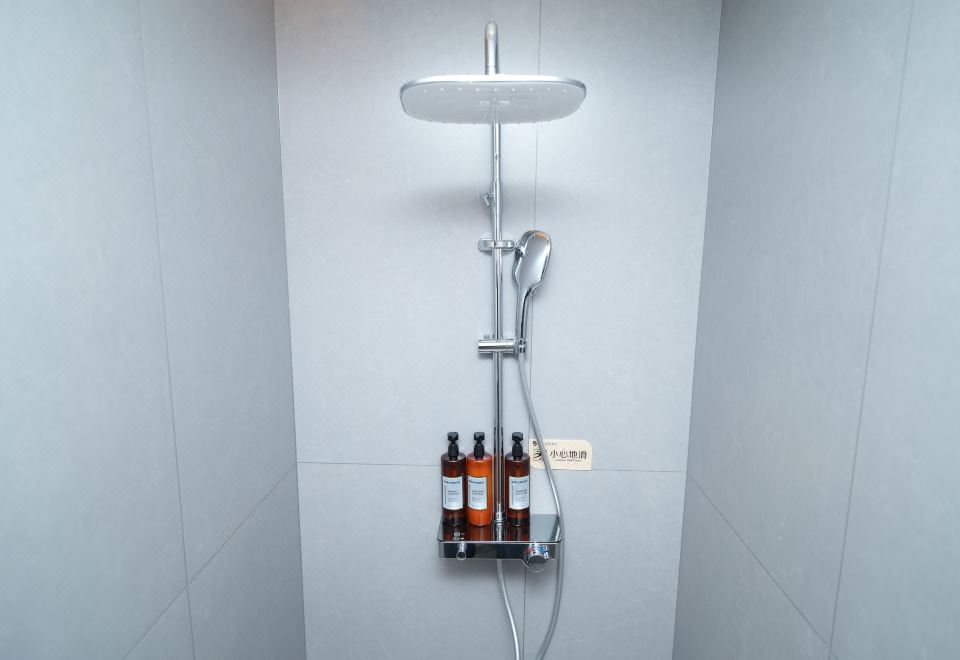 亲子乐园房︱记忆床垫︱全屋声控︱记忆枕︱智能投屏