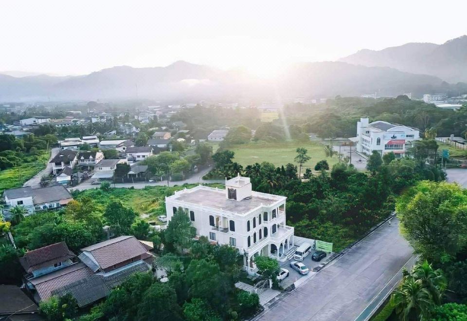 Daddy Dream Hotel and Residence - Housity