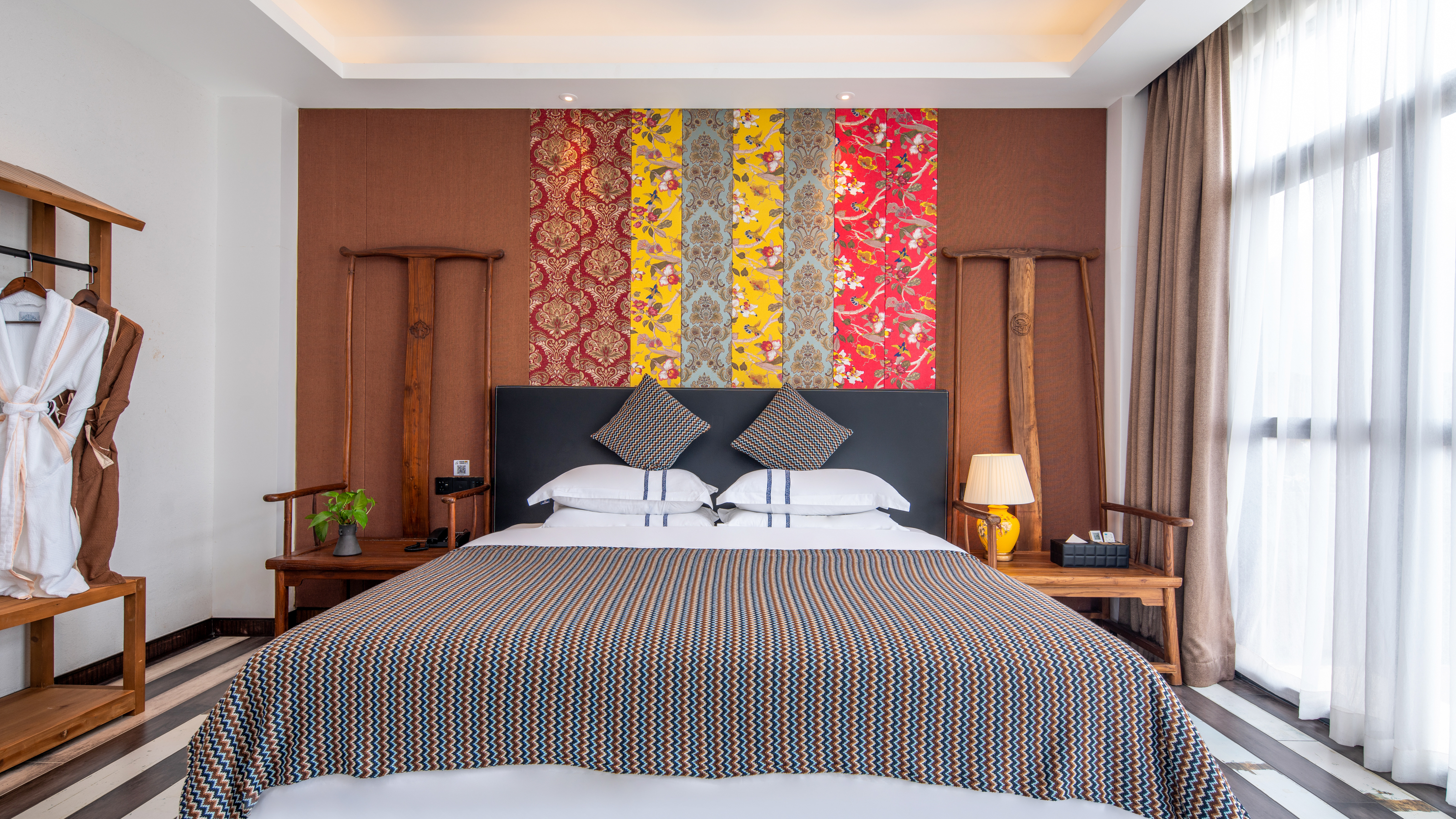 山景暖阳大床房