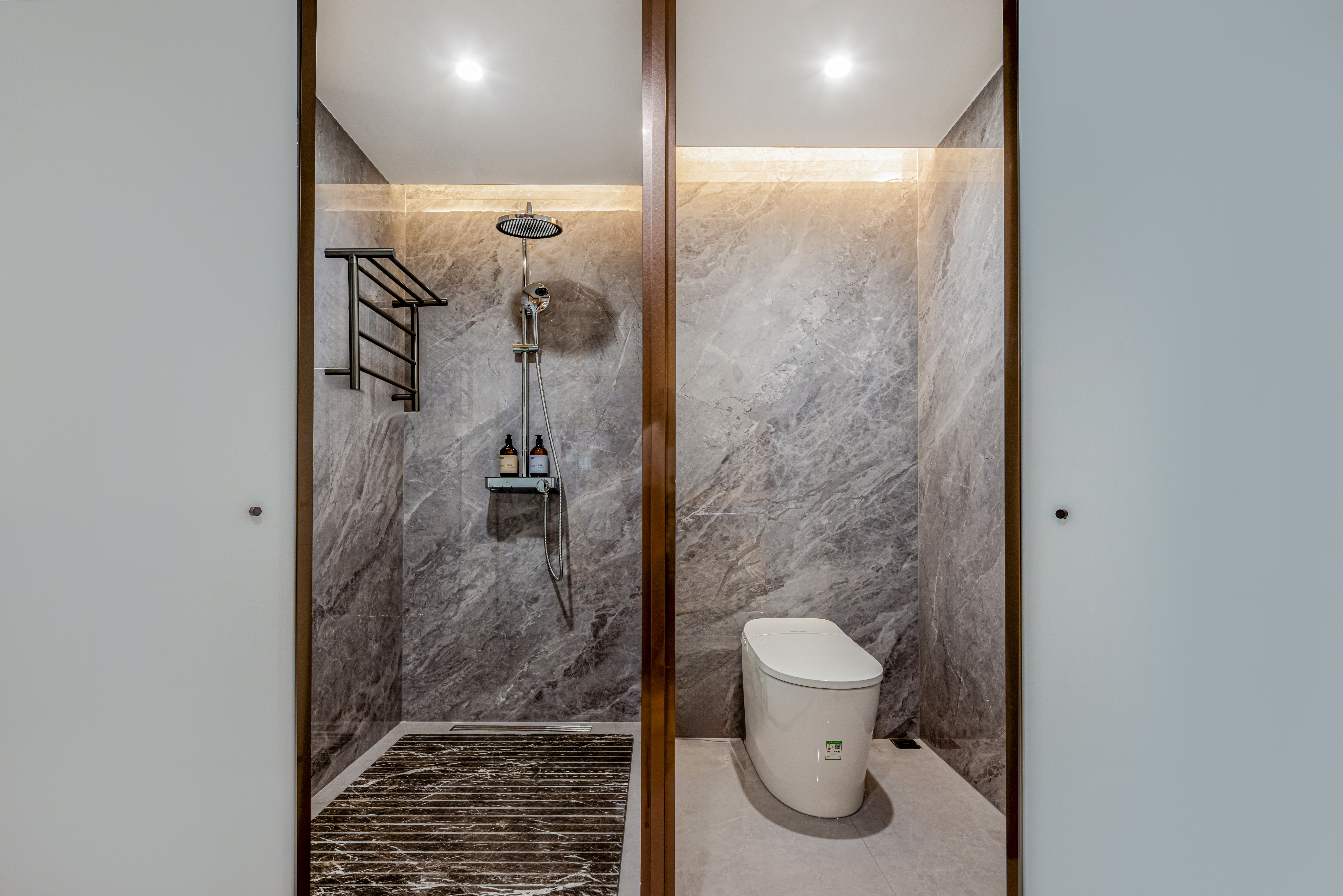 豪华街景大床房【乳胶床垫+Mini小冰箱+智能马桶】